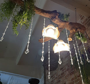 Светильник из натурального дерева с растениями, купить Киев